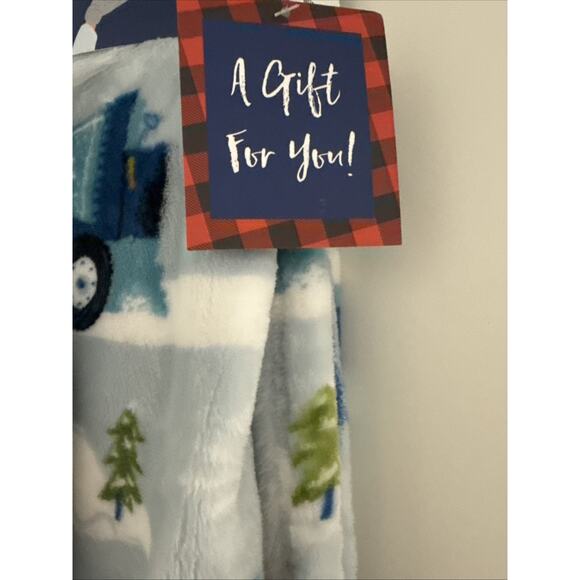 Set of Kids SNOW DAY 50x60” Plush Throw Blanket & Indoor “Snowballs” Winter NEW - Picture 2 of 5